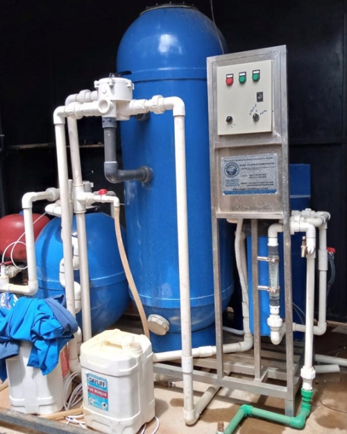 General purpose water plant with high fluoride, iron and suspended solids Best prices in Kenya General purpose water plant with high fluoride, iron and suspended solids are type of water purifier that can treat water with high fluoride, iron, and sustpended solids. They use multiple filtration stages to remove different impurities from the water. They are suitable for underground water sources that have high turbidity and color. This is perfect for you to kickstart your venture. Order one today We are located along Thika Super Highway Road Ruiru, Kimbo opposite NIBS college. Call us /WhatsApp us: on 0790 145 145 N.B: THE PRICE WILL BE STRICTLY DETERMINED AFTER WATER LAB ANALYSIS.